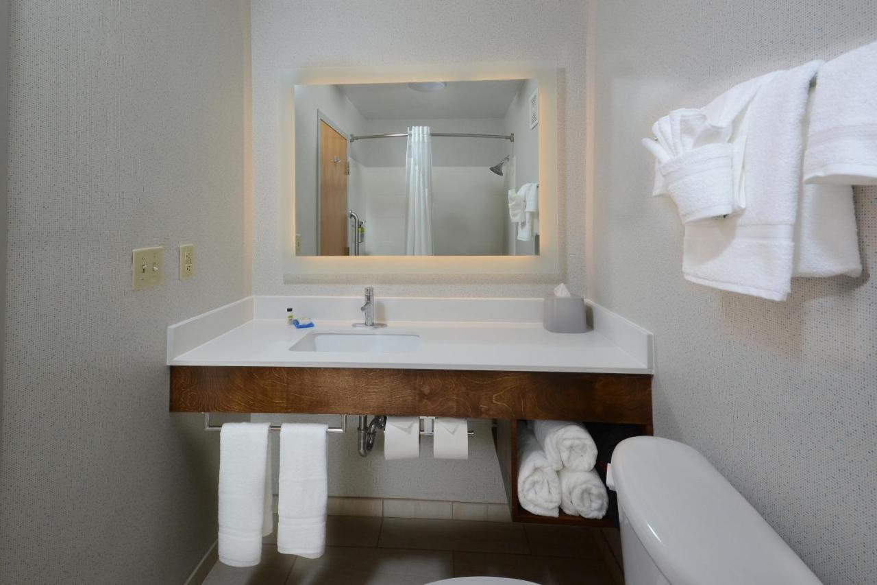 Holiday Inn Express Danville By Ihg Экстерьер фото