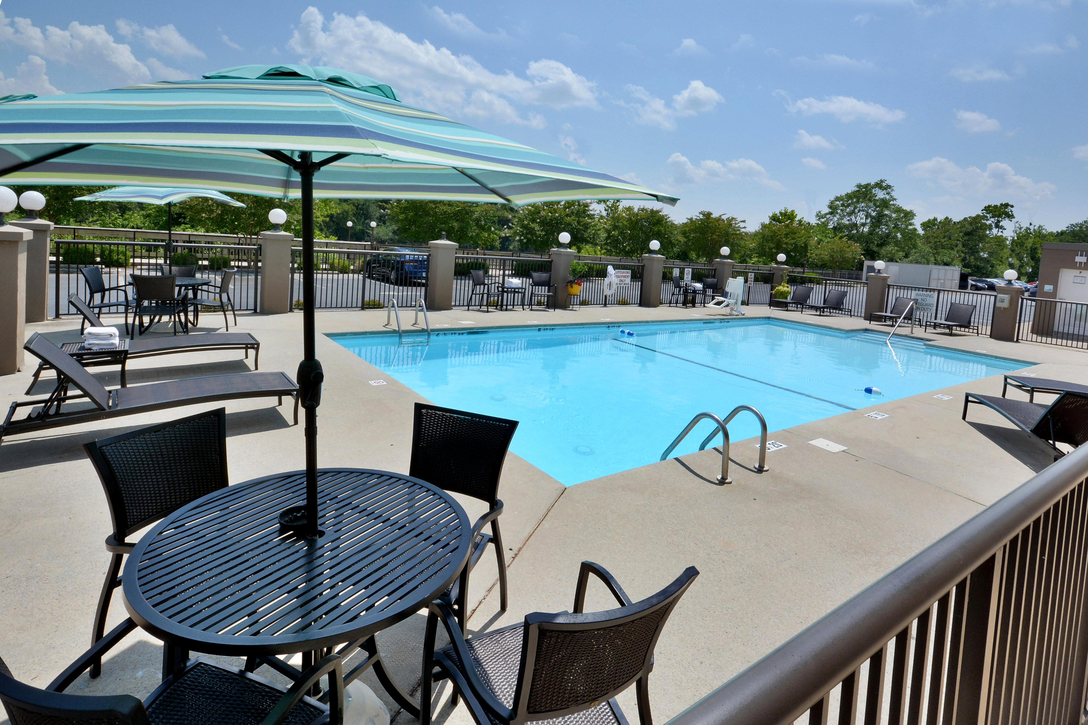 Holiday Inn Express Danville By Ihg Экстерьер фото