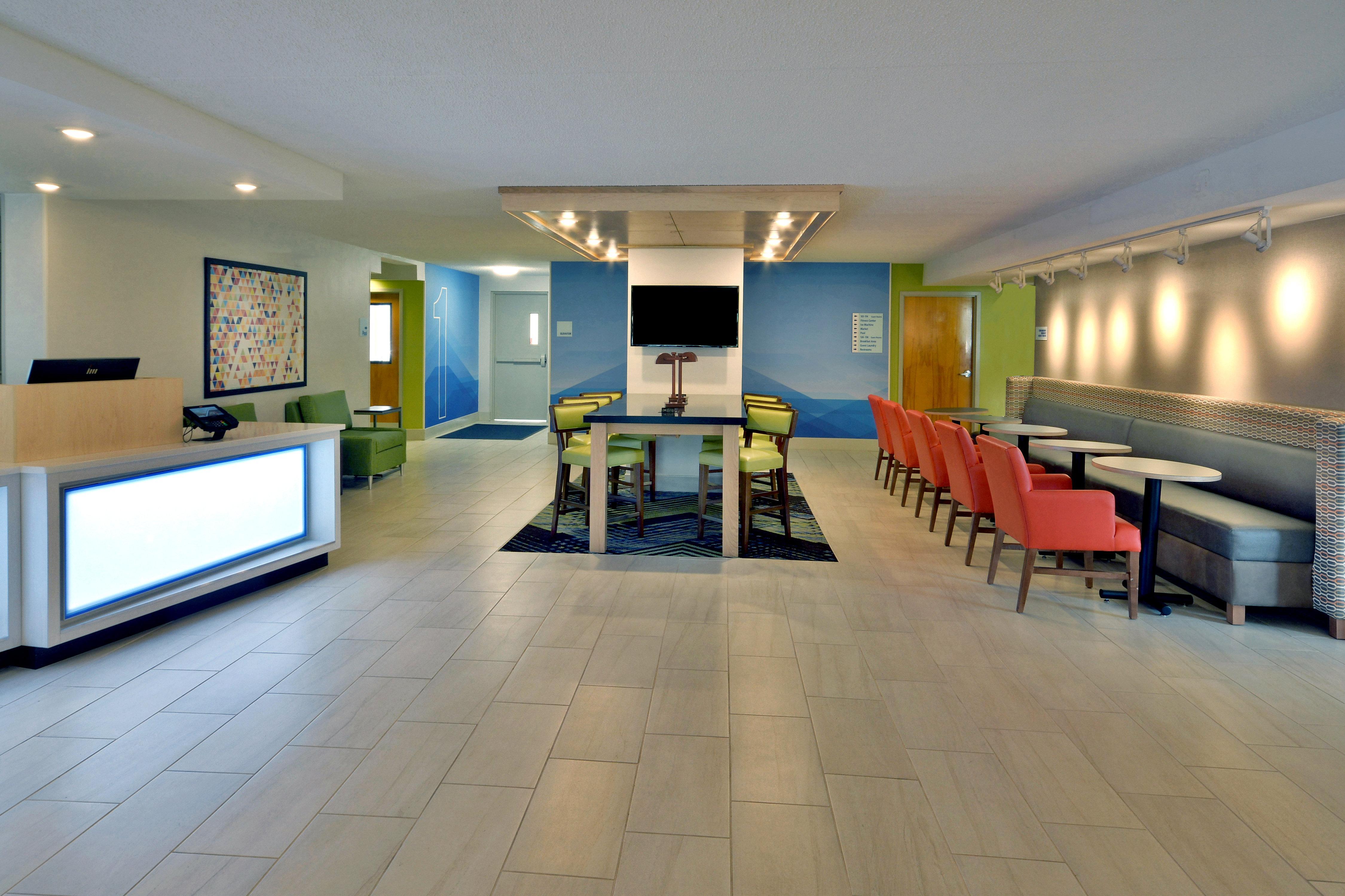 Holiday Inn Express Danville By Ihg Экстерьер фото
