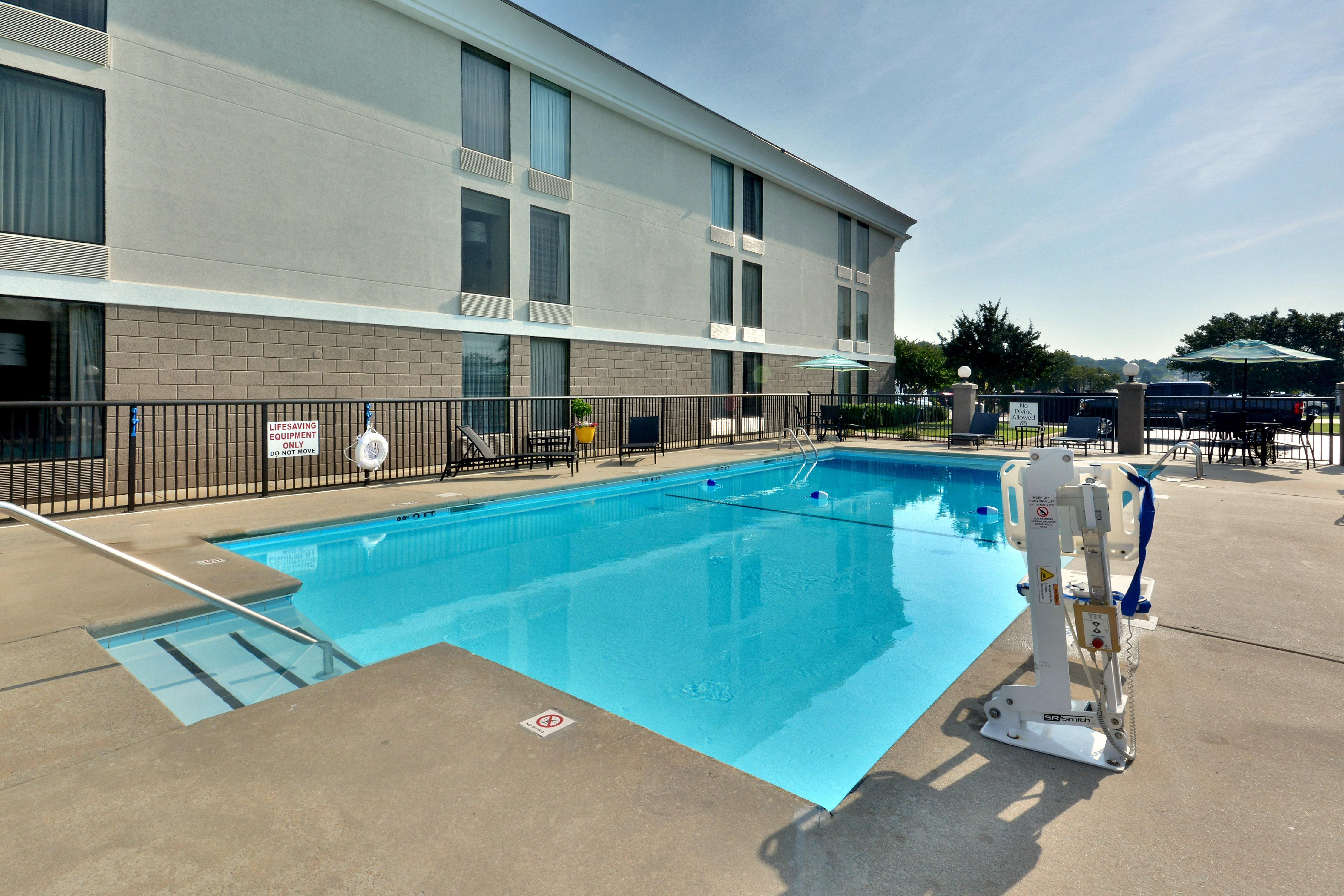 Holiday Inn Express Danville By Ihg Экстерьер фото