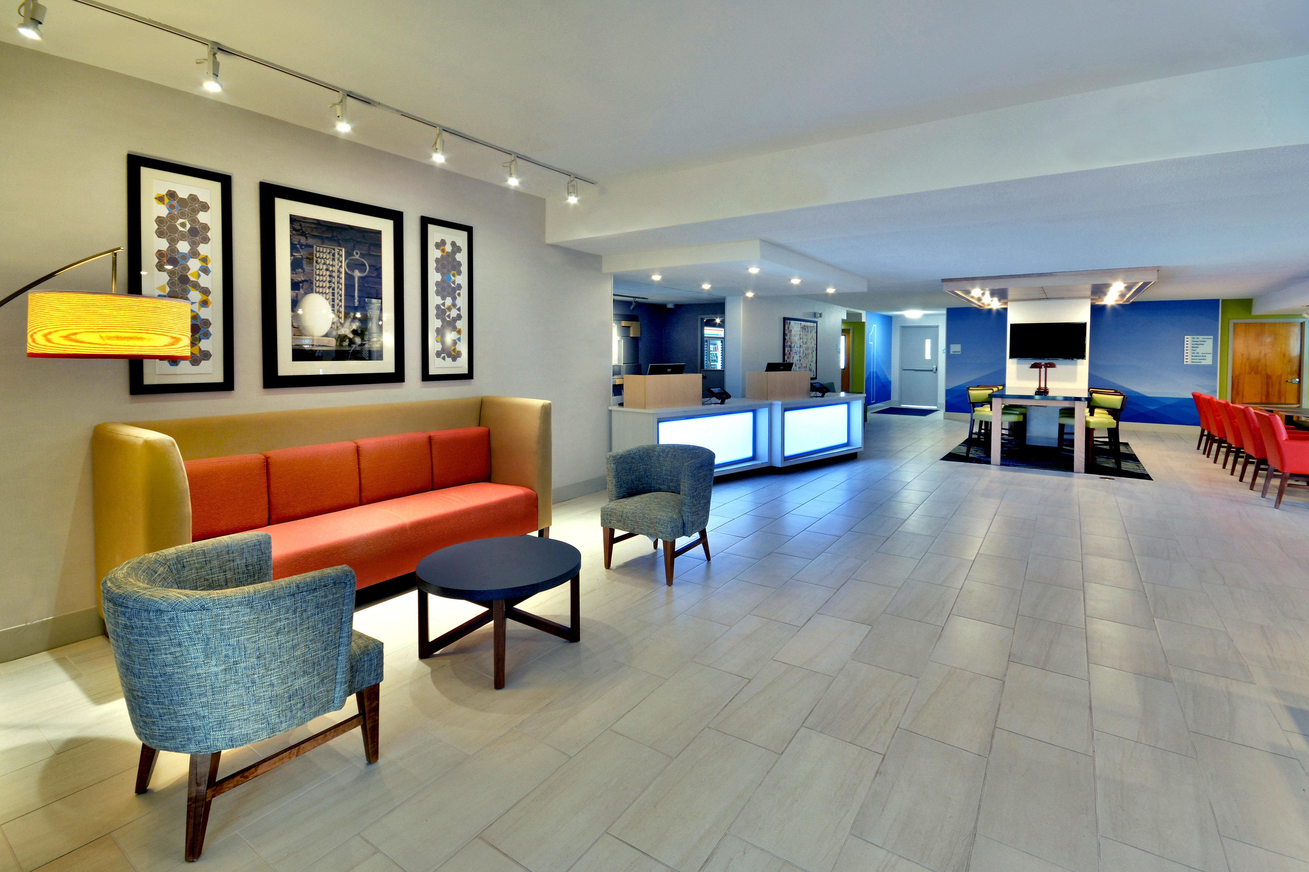 Holiday Inn Express Danville By Ihg Экстерьер фото