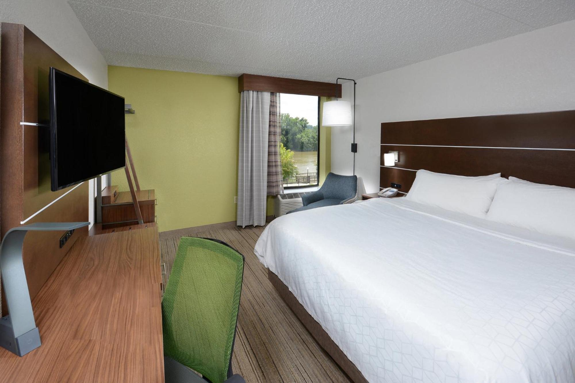 Holiday Inn Express Danville By Ihg Экстерьер фото