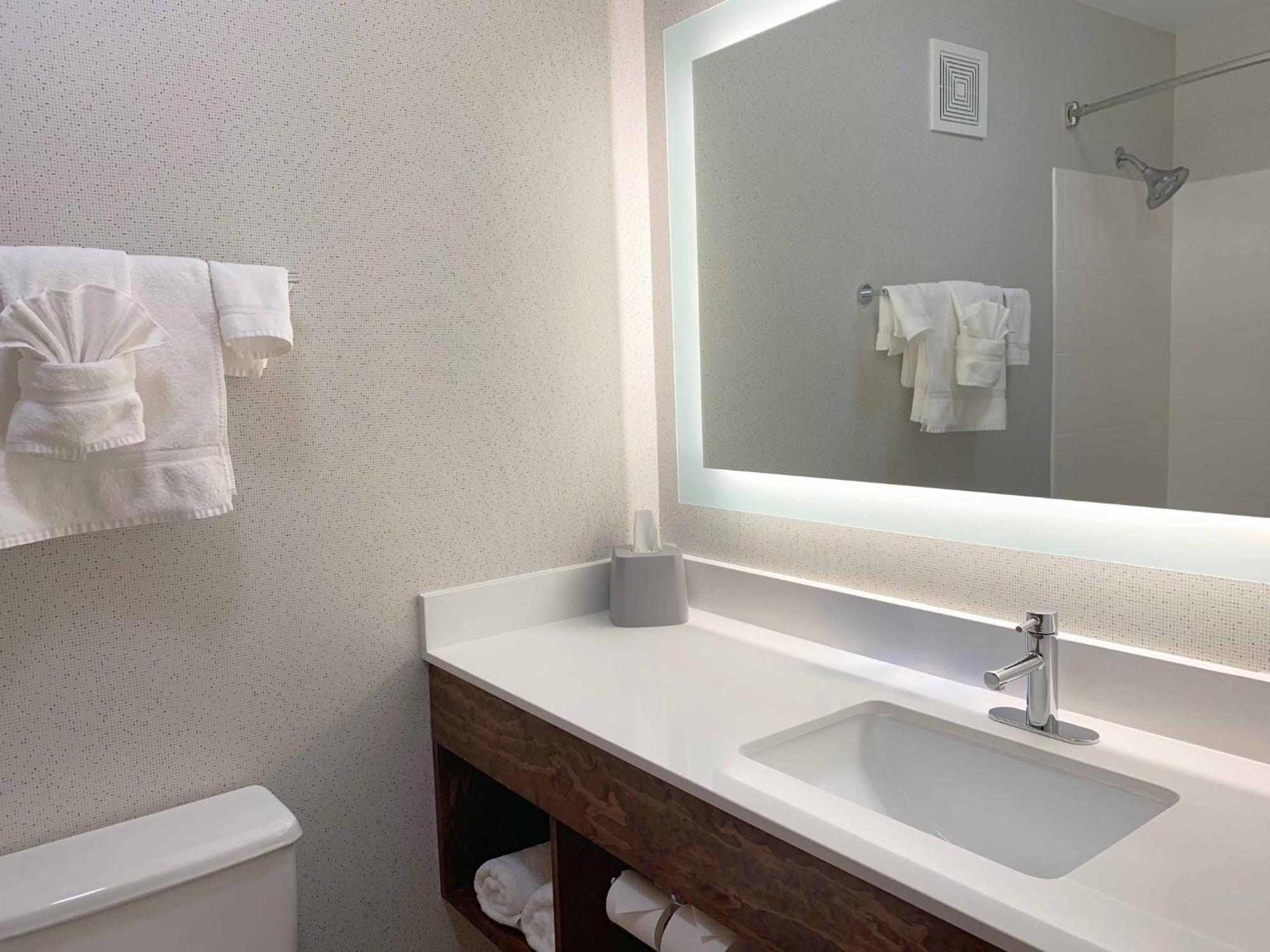 Holiday Inn Express Danville By Ihg Экстерьер фото