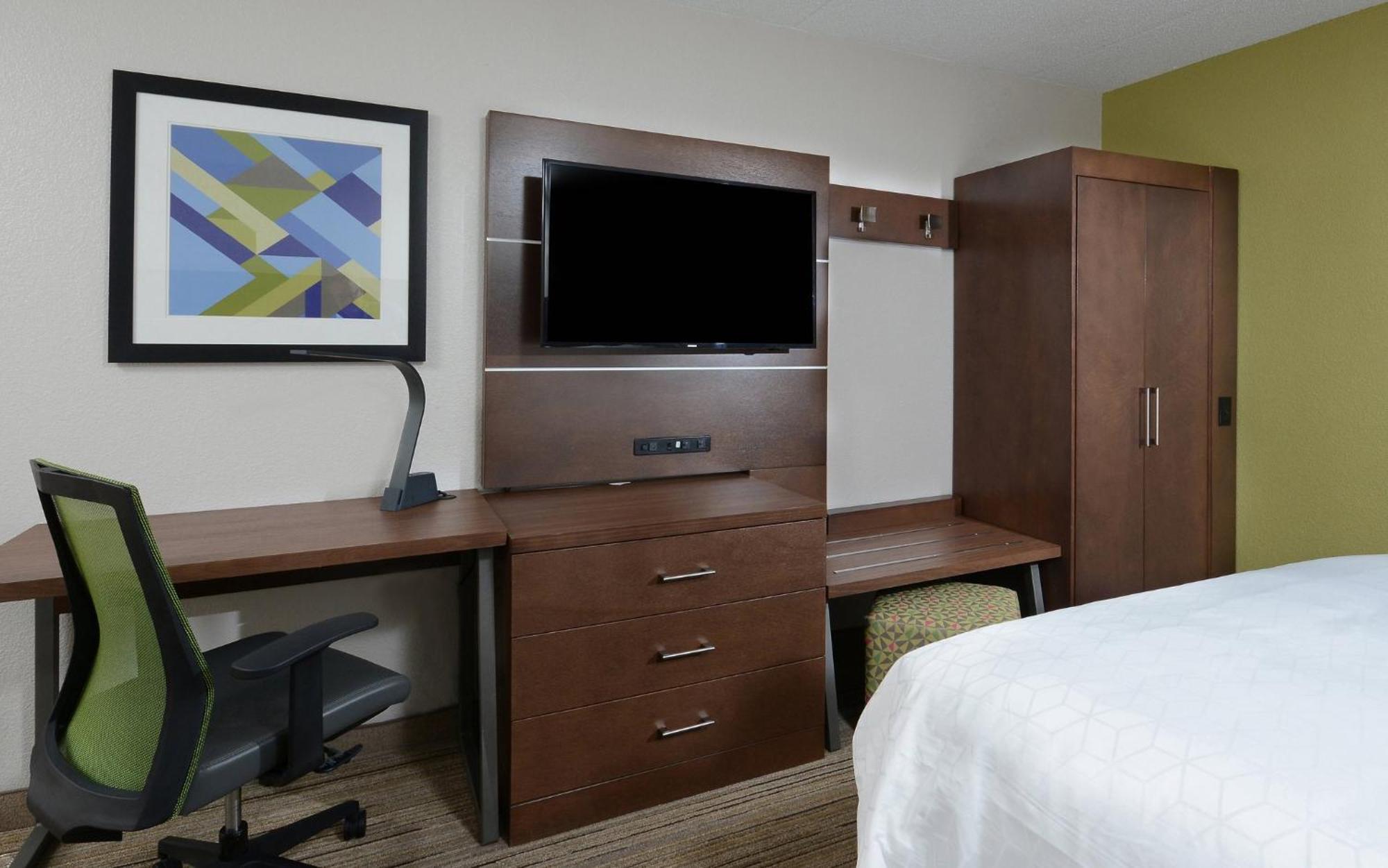 Holiday Inn Express Danville By Ihg Экстерьер фото
