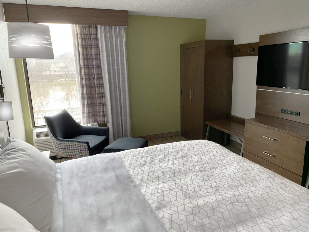 Holiday Inn Express Danville By Ihg Экстерьер фото