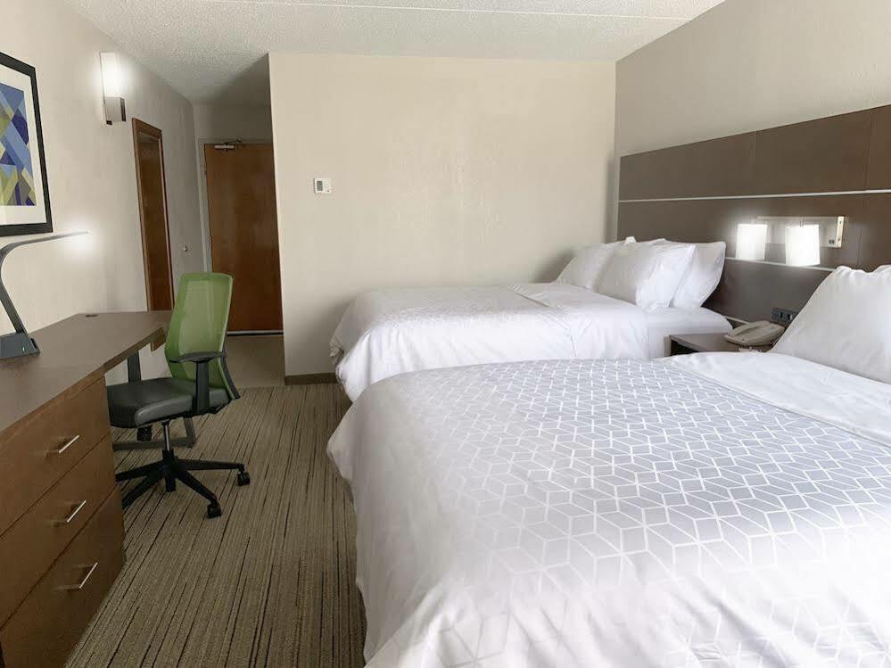 Holiday Inn Express Danville By Ihg Экстерьер фото