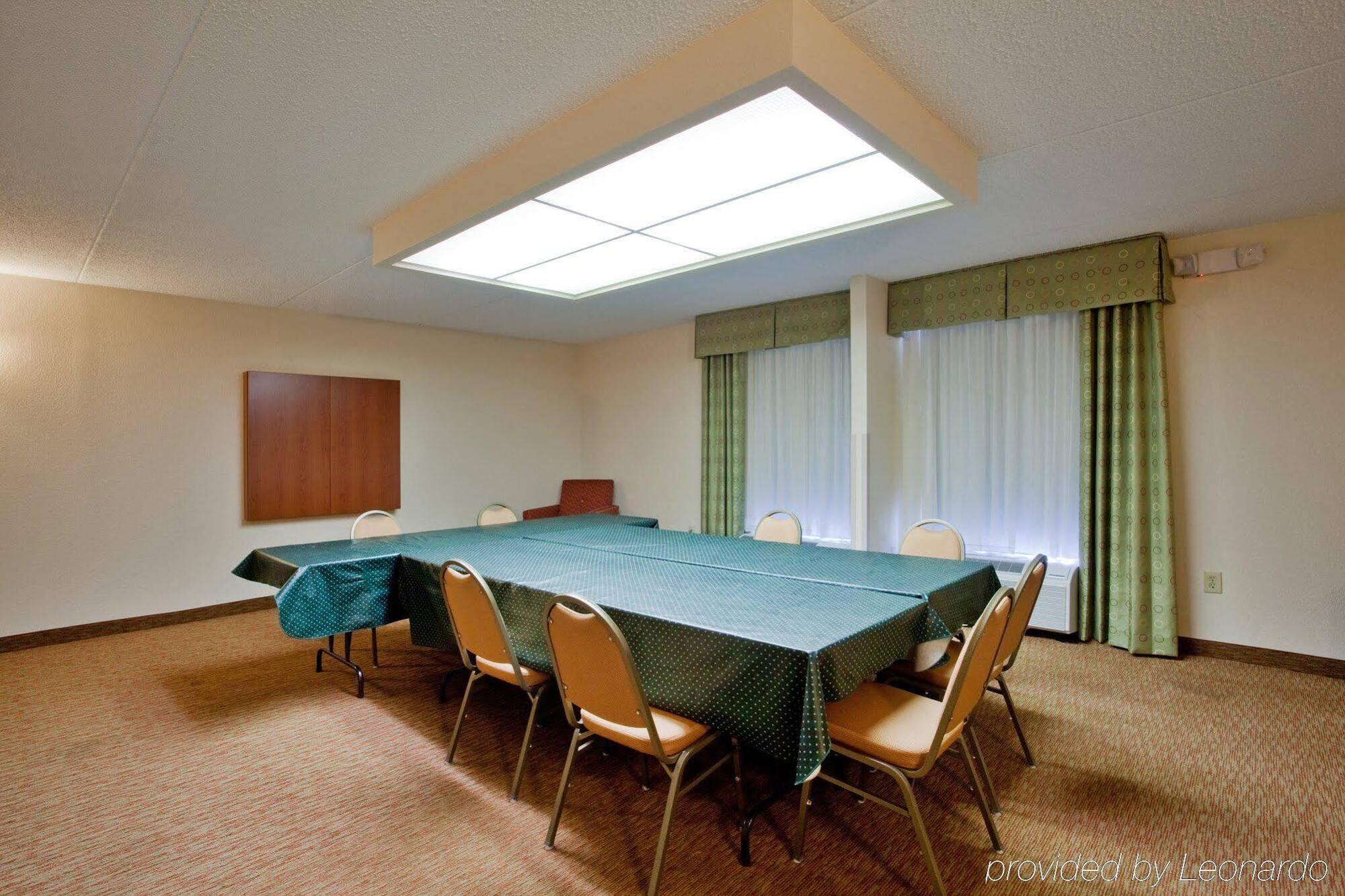 Holiday Inn Express Danville By Ihg Экстерьер фото